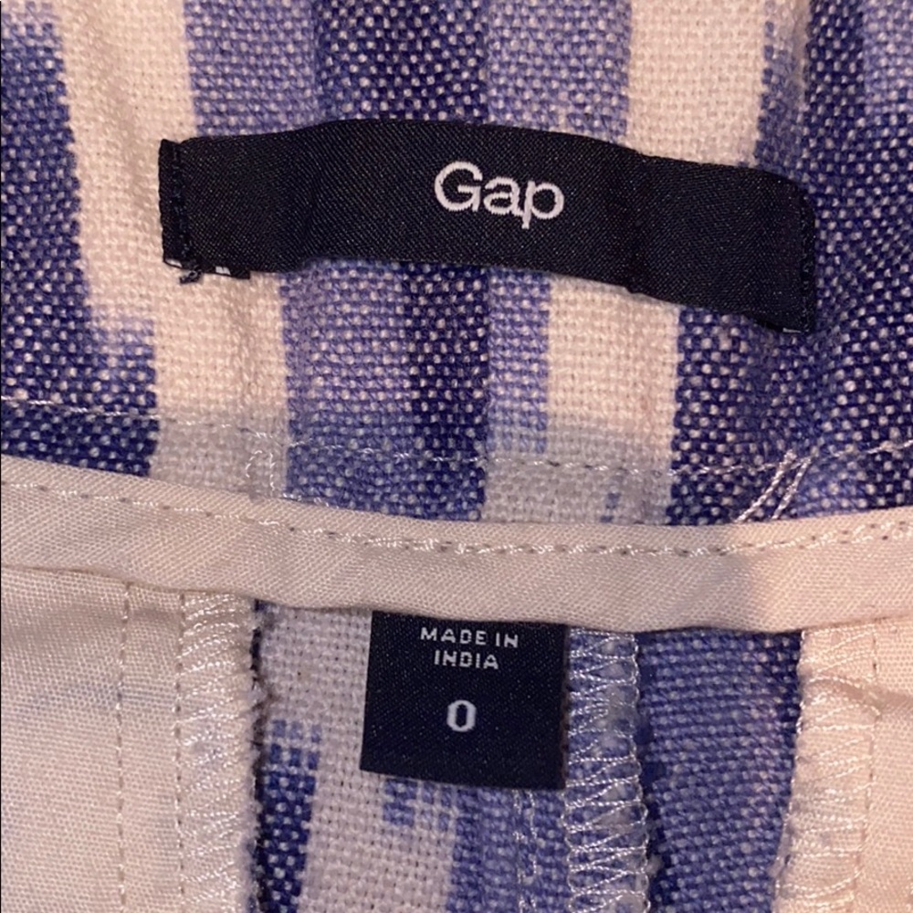 Shorts - Picture 3 of 5